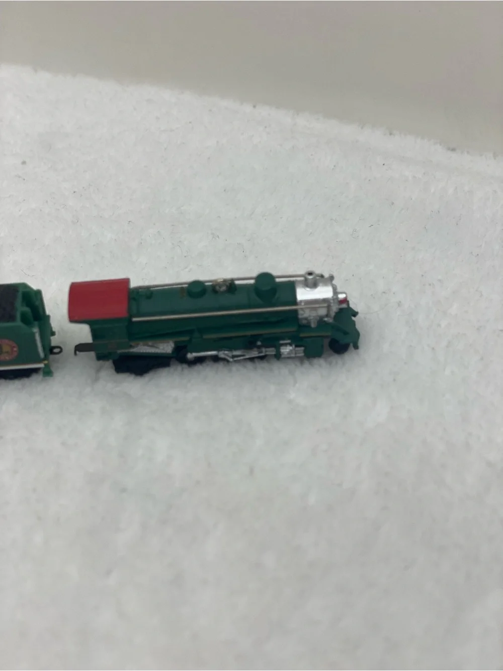 Hallmark Keepsake Holiday Railroad Lionel Trains 2008 set of 3 Ornaments Collect